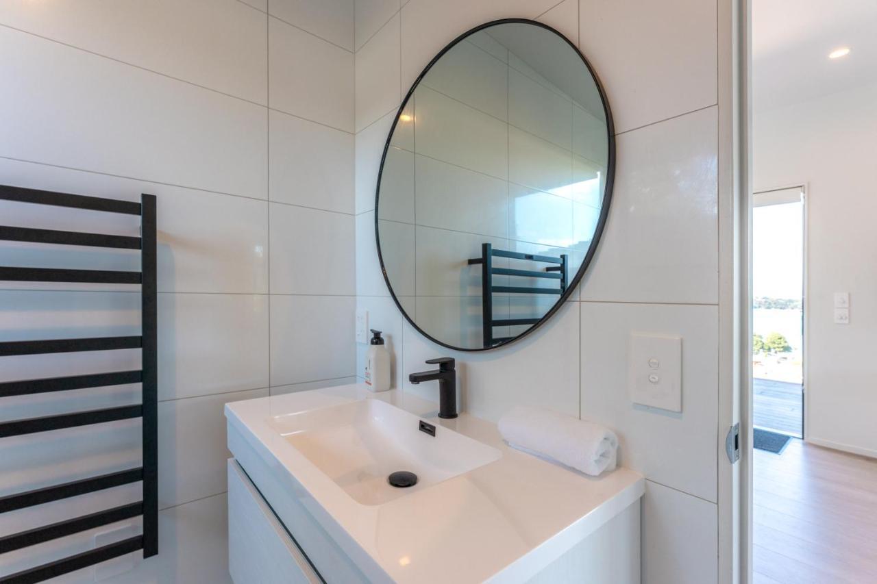Luna Cottage. Stunning Ocean Views On Waiheke Oneroa Экстерьер фото